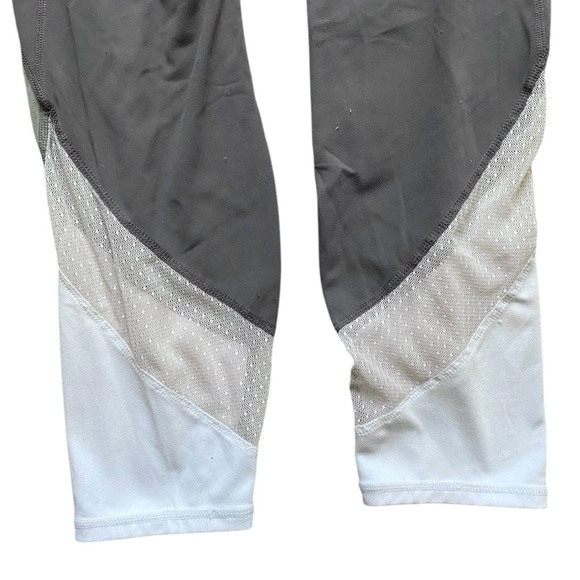 Athleta Colorblock Salutation 7/8 Leggings Size Large - Picture 4 of 8